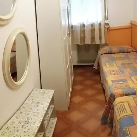 Falco Apartment *